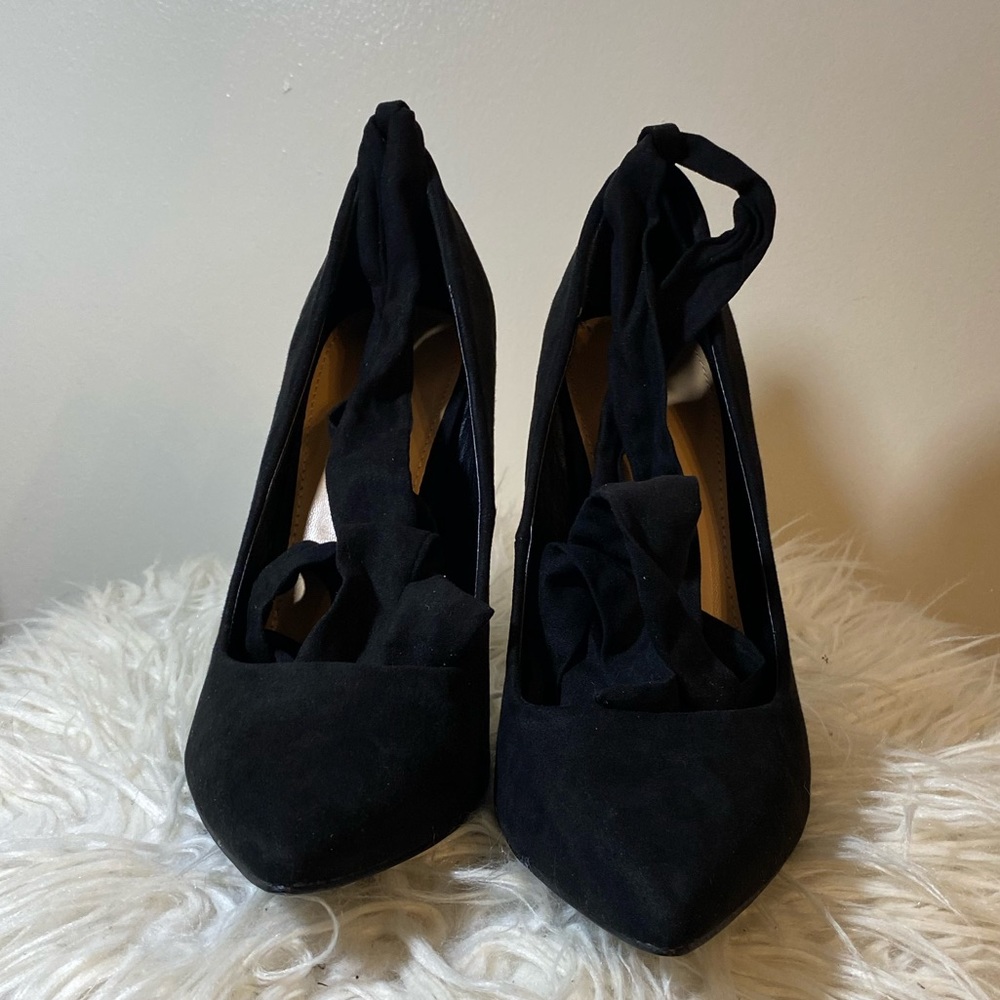 Shoe Dazzle Wilda Pumps